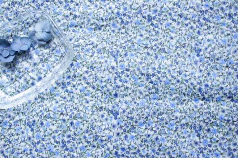 Jc80ローンリップル タイニーフラワー<br />青