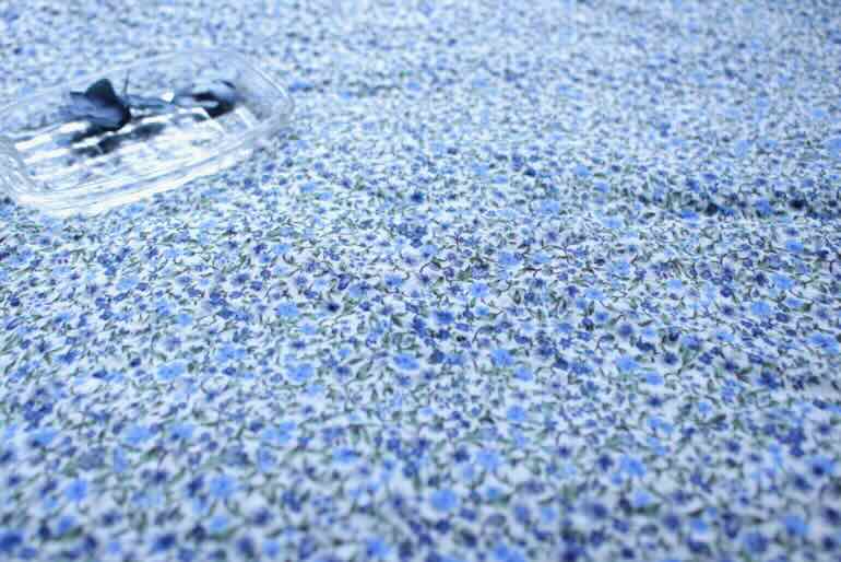 Jc80ローンリップル タイニーフラワー<br />青