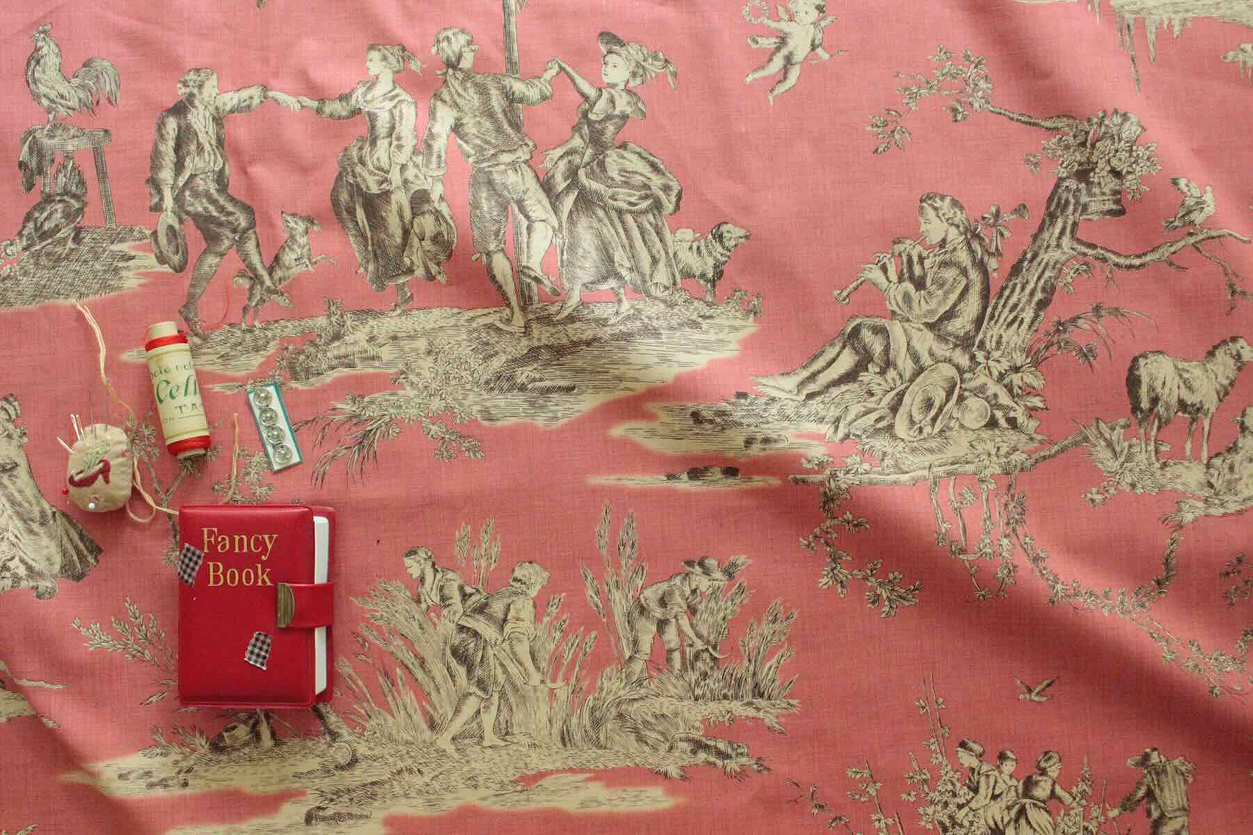 RURAL Jardin  French General <br />FADED RED