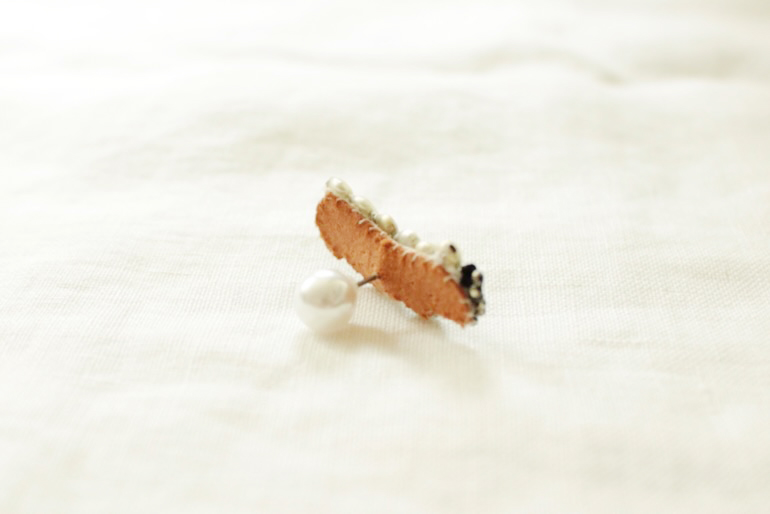 emmaetアクセサリー　片耳ピアス<br />ハ-トのエンドウ