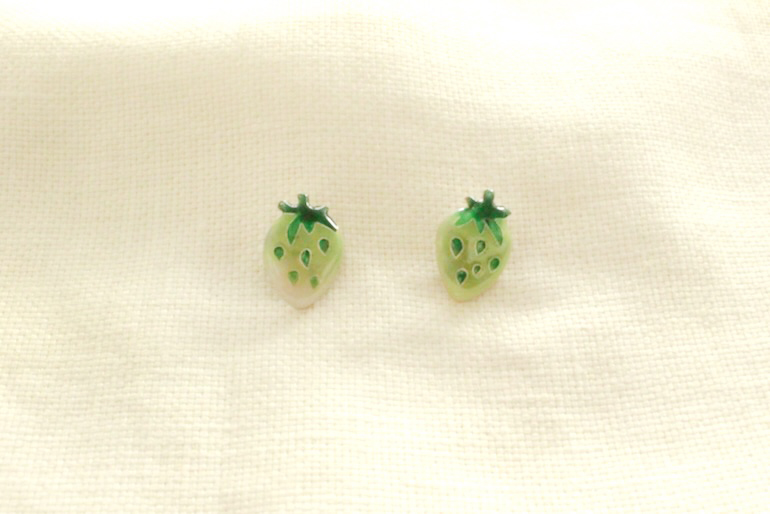 cherry bon bon<br />食べごろ?ピアス