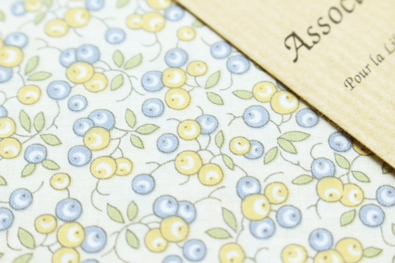 Ji フレンチジェネェラル 小さな実<br />水色