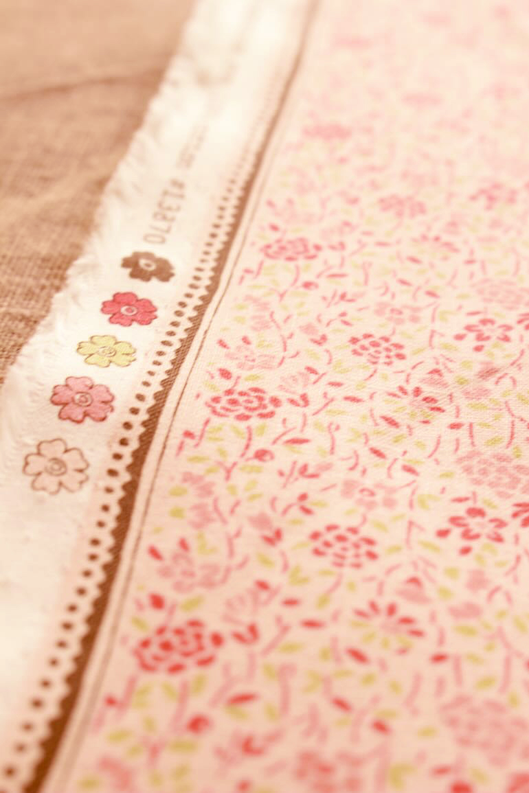 Ji フレンチジェネェラル 流れる花<br />ピンク