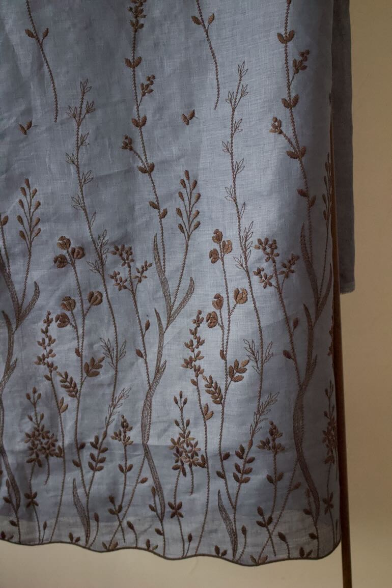 F刺繍スカラップリネン 草むら<br />インディゴ