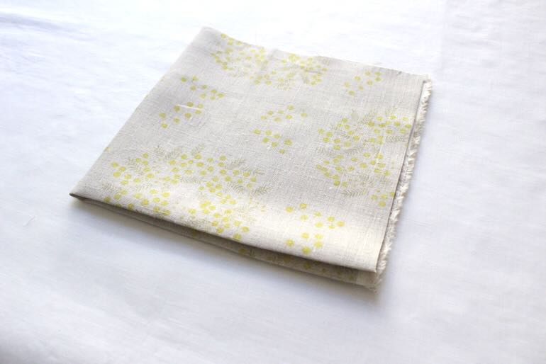 リネンプリントカットクロス35cm×35cm<br />ミモザFlax