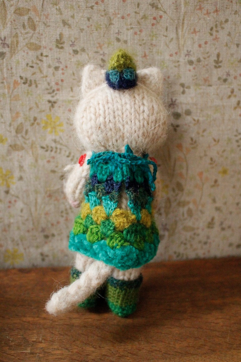 Keitoya pompomwool 展 2026<br />K-11ねこのあみぐるみ(ベ-ジュ)