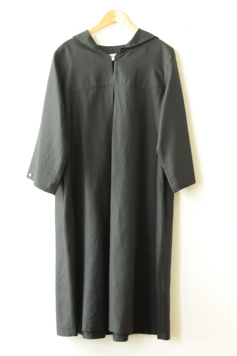 PDNo140セーラーカラーのドレス<br />クラシックブラックオニキス