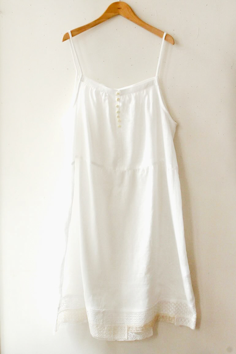 PDNo.146裾レースのキャミソール<br />リネンガ-ゼSW