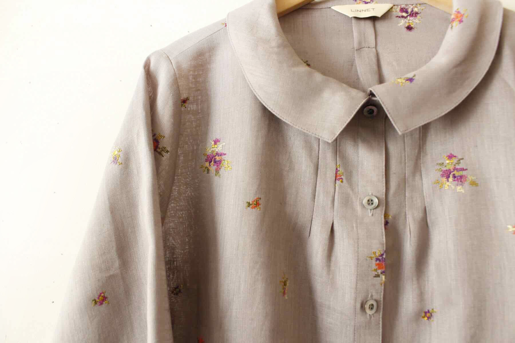 PDNo.94　小さなタックブラウス ７分袖　　<br />F刺繍クロスステッチタイニ-ポ-ジ-