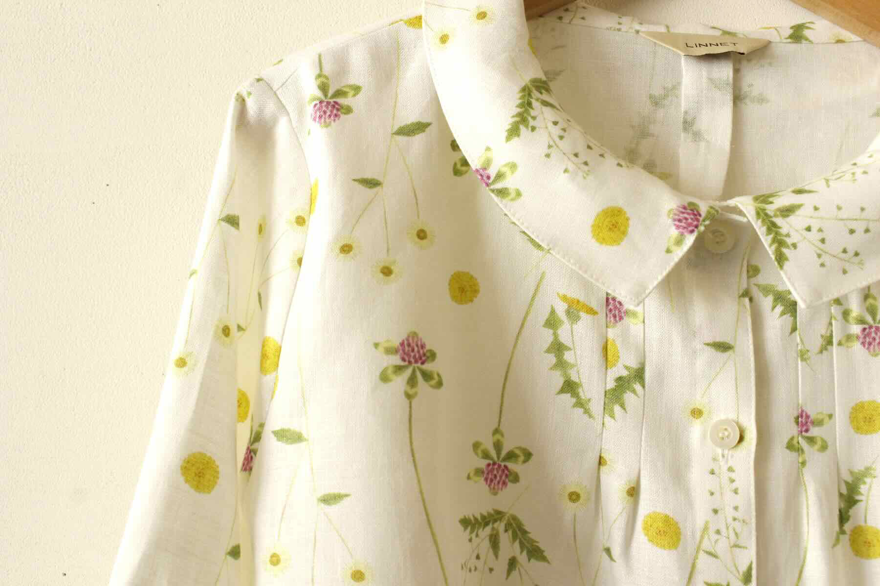 PDNo.94　小さなタックブラウス ７分袖　L<br />LP草むらの草花はOW