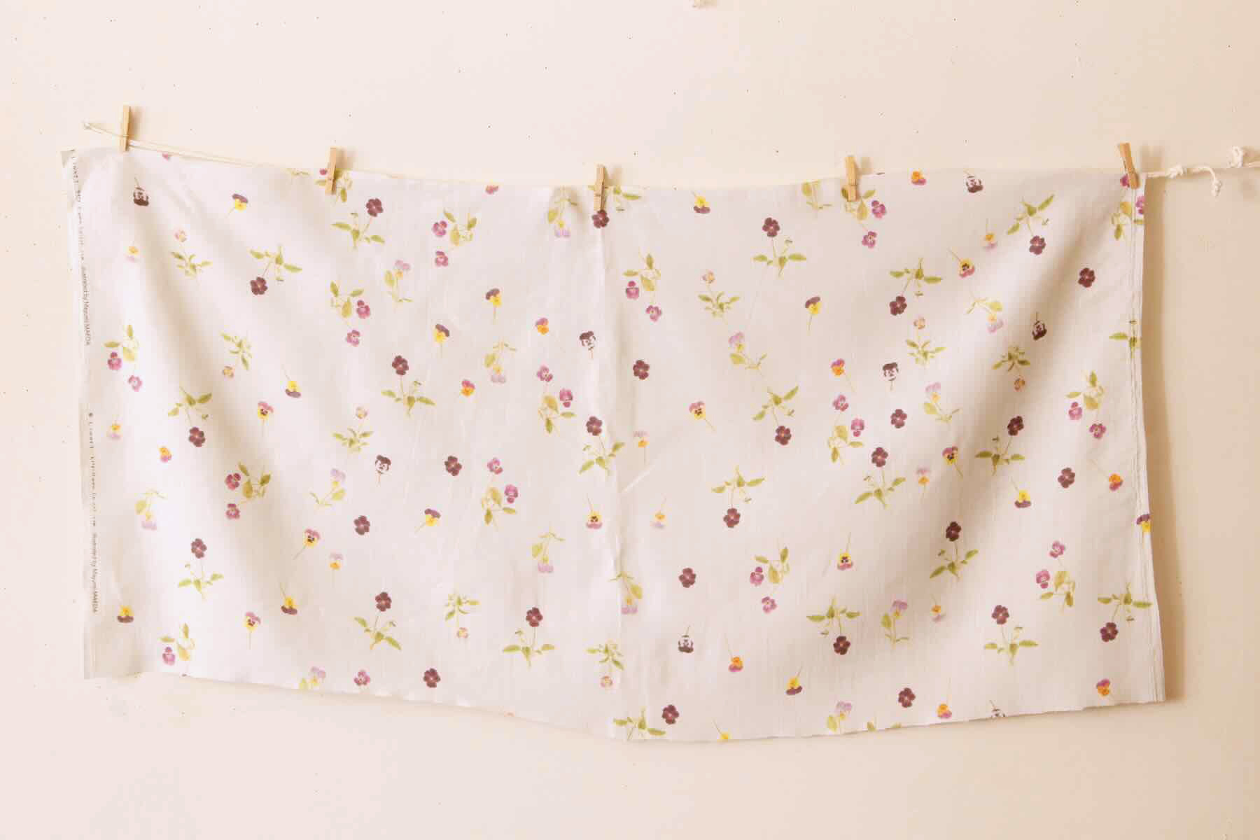 LINNET リネンプリント　ヴィオラ<br />ルピナス