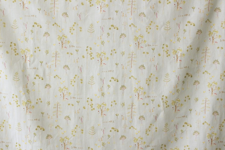 LINNET リネンプリント　木々<br />青白磁