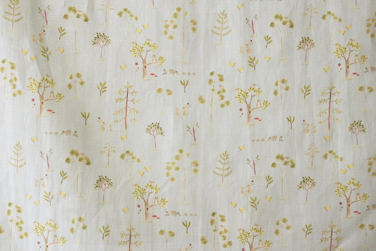 LINNET リネンプリント　木々<br />青白磁