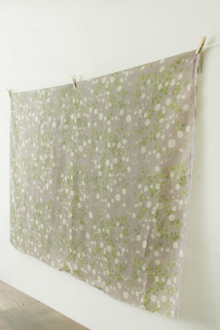 LINNET リネンガーゼプリント　<br />モッコウバラ　ダ-クグレ-