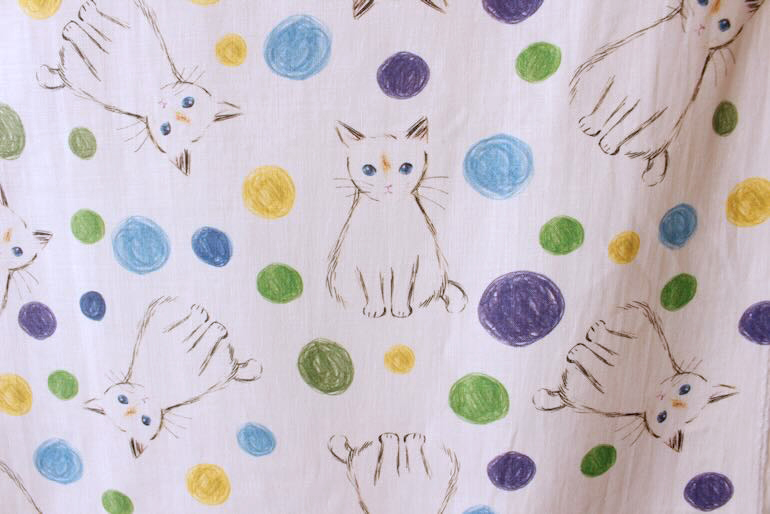 LINNET　リネンプリント　青い目の猫<br />ルピナス