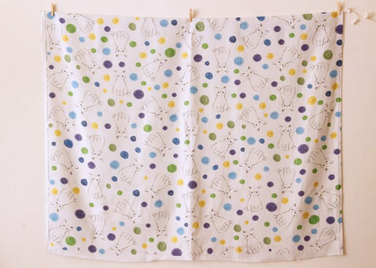 LINNET　リネンプリント　青い目の猫<br />ルピナス