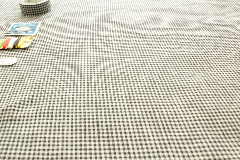 リネンスモールギンガム約1mm<br />オフ×黒