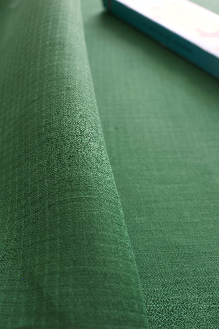 リネン高密度ドビー織シャドーチェック<br />グリ-ン